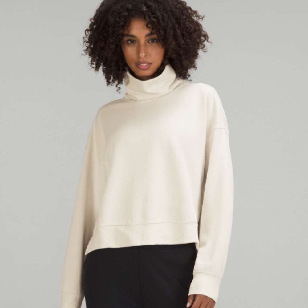 Lululemon Softstreme Turtleneck Pullover White Opal Size 4 Athleisure Sporty